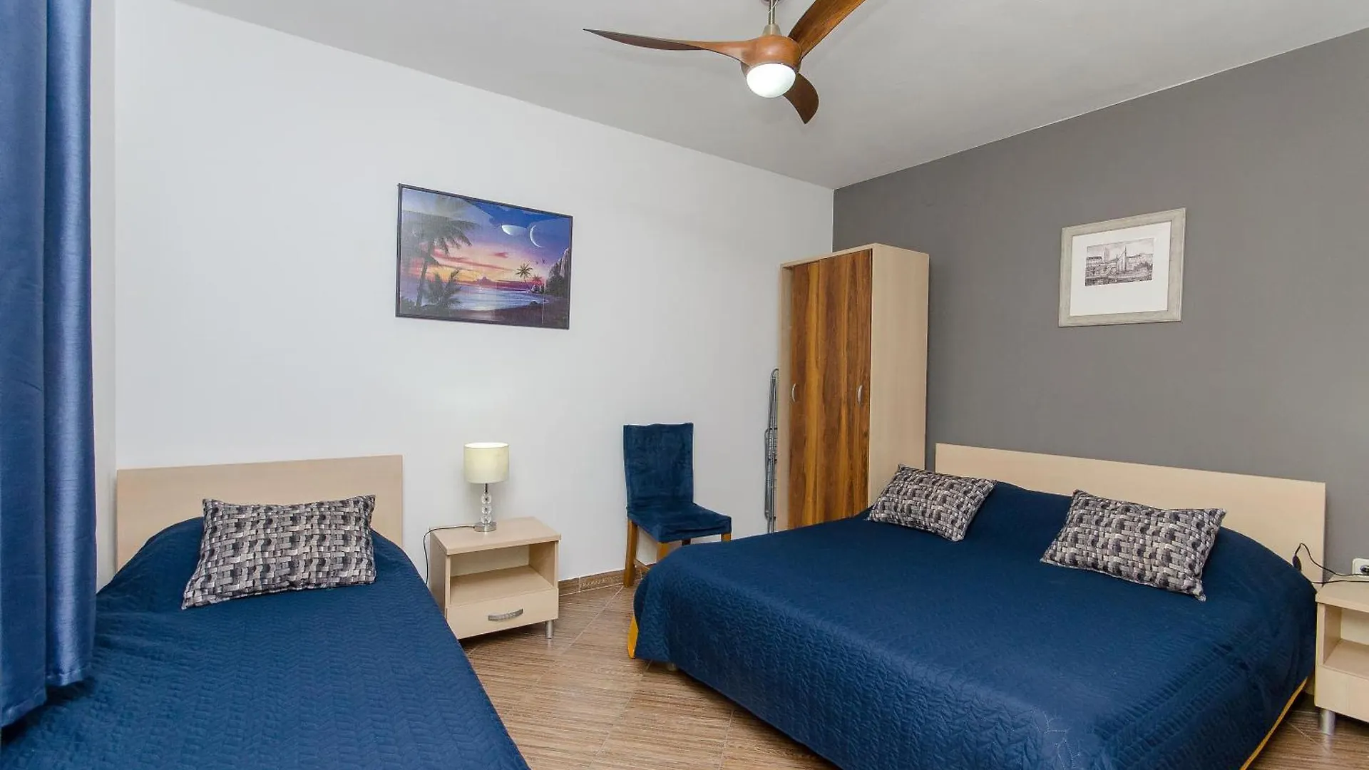 Classy Apartment Center Split